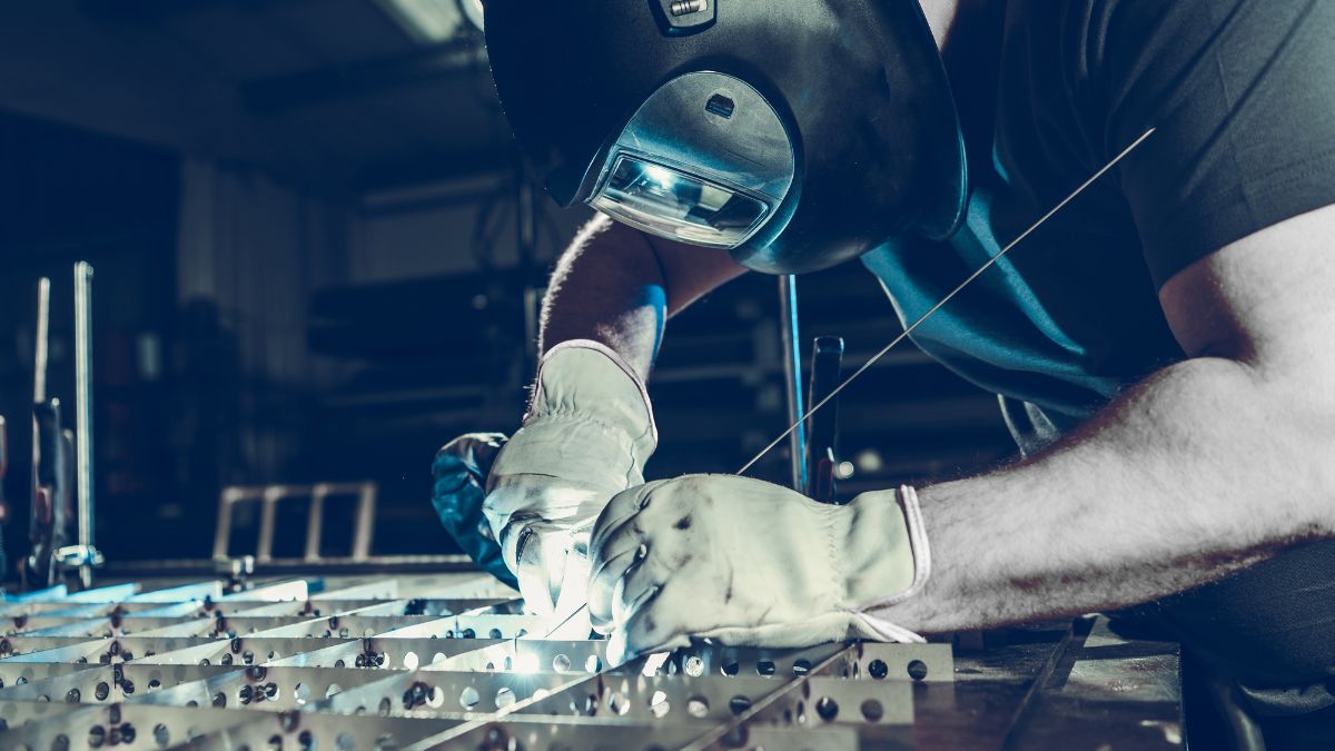 Saldatura TIG e MIG: Differenze e Applicazioni nei Processi Industriali | GNG Meccanica | Carpenteria Meccanica Industriale Parma Bologna Milano Verona Genova Firenze